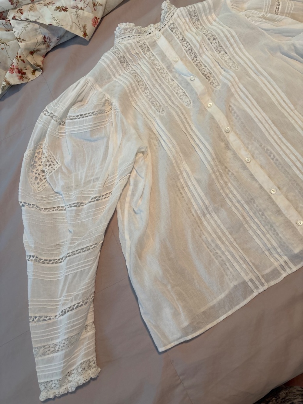 Doen Lace Top - Picture 11 of 17